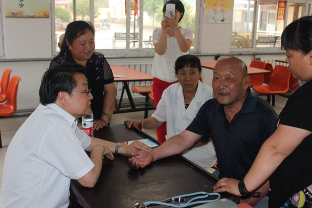 老年群体心脏病防治及医疗救助活动